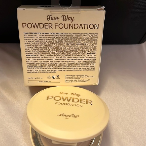 NWT Amor Us Two Way Powder Foundation - Picture 2 of 4